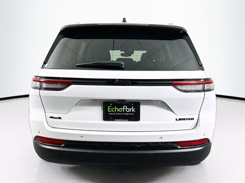 Used 2023 Jeep Grand Cherokee Limited w/ Black Appearance Package image 7