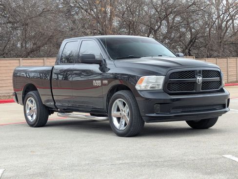 Used 2015 RAM 1500 Express image 2