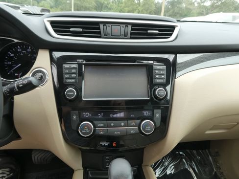 Used 2016 Nissan Rogue SL w/ SL Premium Package AWD/4WD image 22
