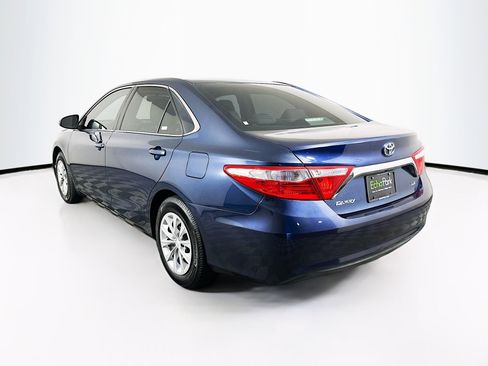 Used 2015 Toyota Camry LE FWD image 5