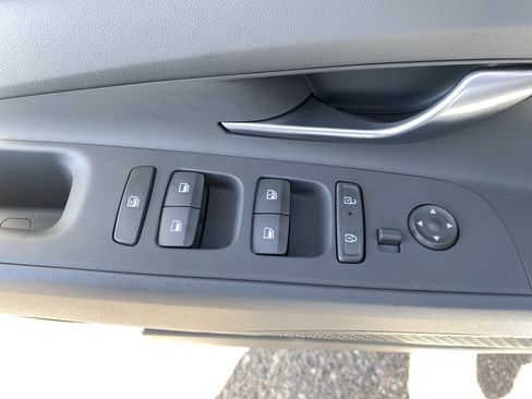 Used 2026 Hyundai Elantra Sport FWD image 19
