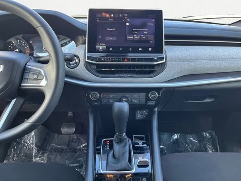 Used 2023 Jeep Compass Sport image 12