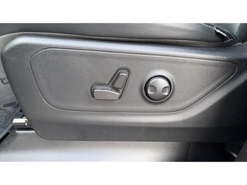 Used 2025 RAM 1500 Big Horn AWD/4WD image 15