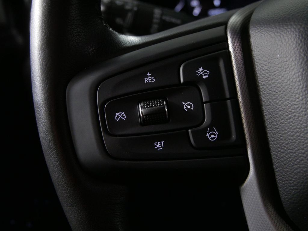 Used 2024 GMC Yukon Denali w/ Advanced Technology Package AWD/4WD image 25