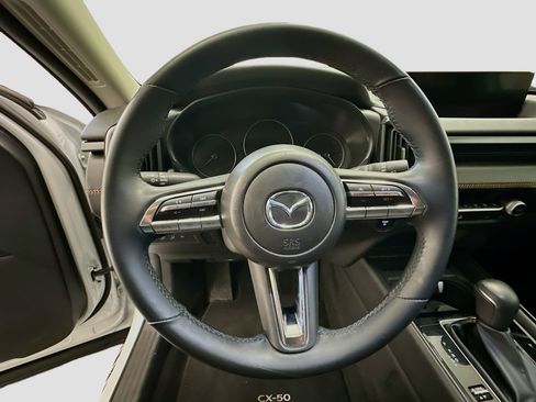 Used 2025 MAZDA CX-50 AWD 2.5 Hybrid w/ Premium Pkg image 18
