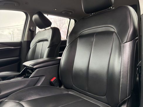 Used 2023 Jeep Grand Cherokee L Limited w/ Luxury Tech Group II image 62