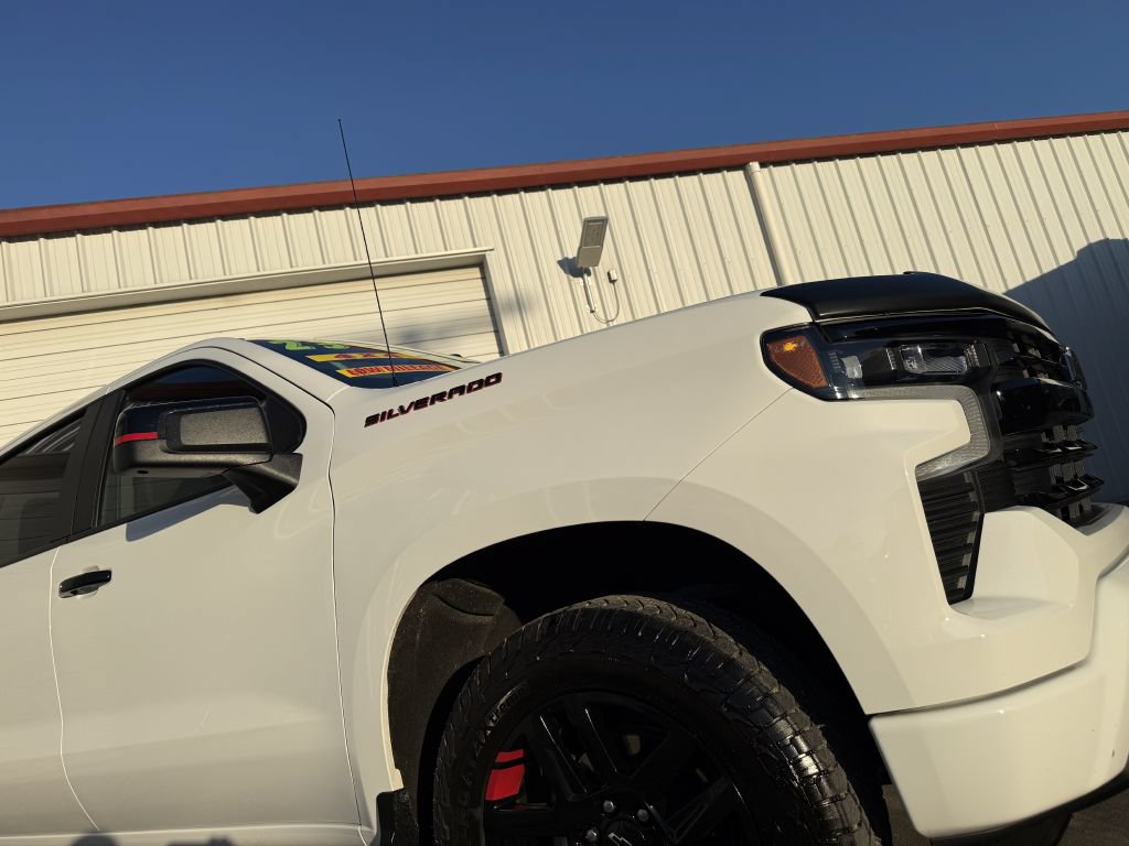 Used 2023 Chevrolet Silverado 1500 RST w/ Redline Edition AWD/4WD image 15