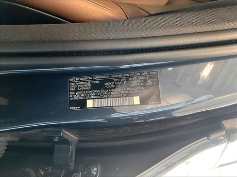 Used 2025 Volvo XC60 B5 Plus w/ Climate Package image 29