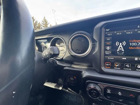 Used 2022 Jeep Wrangler Unlimited Sahara w/ Cold Weather Group image 26