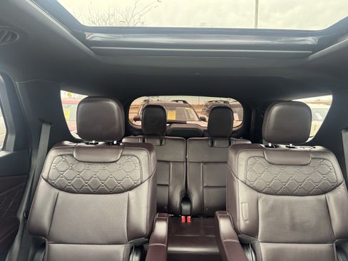 Certified 2025 Ford Explorer Platinum w/ LUX Leather Package image 13