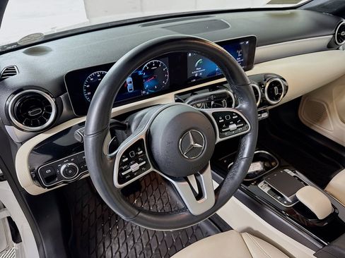 Used 2020 Mercedes-Benz A 220 4MATIC image 24