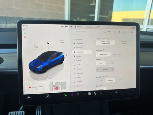 Used 2023 Tesla Model Y Performance image 21