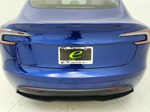 Used 2025 Tesla Model 3 Long Range image 11