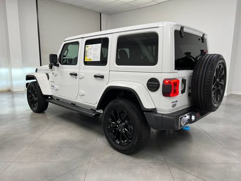 Used 2024 Jeep Wrangler Unlimited Sahara AWD/4WD image 6