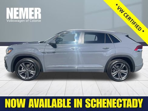 Certified 2021 Volkswagen Atlas Cross Sport SE w/ Panoramic Sunroof Package AWD/4WD image 2