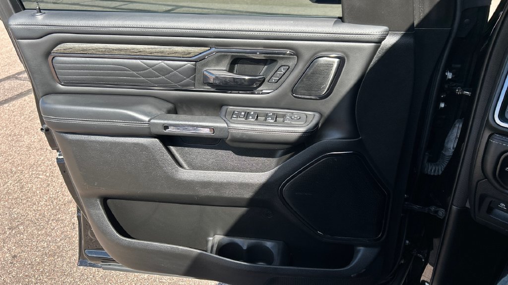 Used 2025 RAM 1500 Limited AWD/4WD image 23
