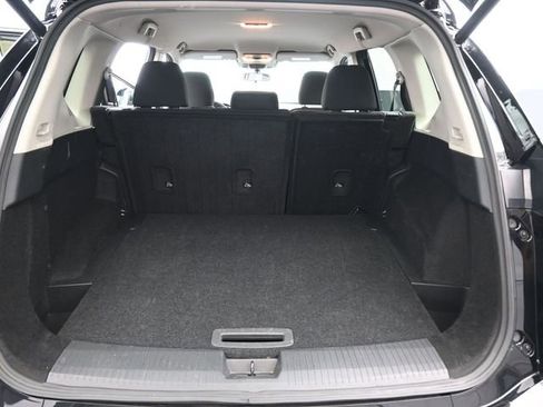 Used 2025 Nissan Rogue SV image 12