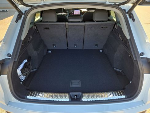 Certified 2025 Audi Q5 Premium w/ Convenience Package image 12