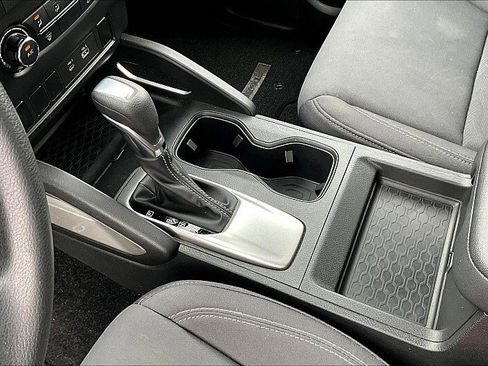 Used 2023 Nissan Frontier SV image 17