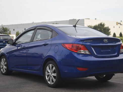 Used 2014 Hyundai Accent GLS w/ Option Group 2 FWD image 2