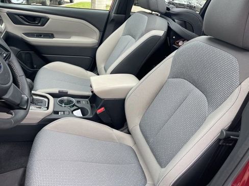 Used 2025 Subaru Forester Premium AWD/4WD image 14