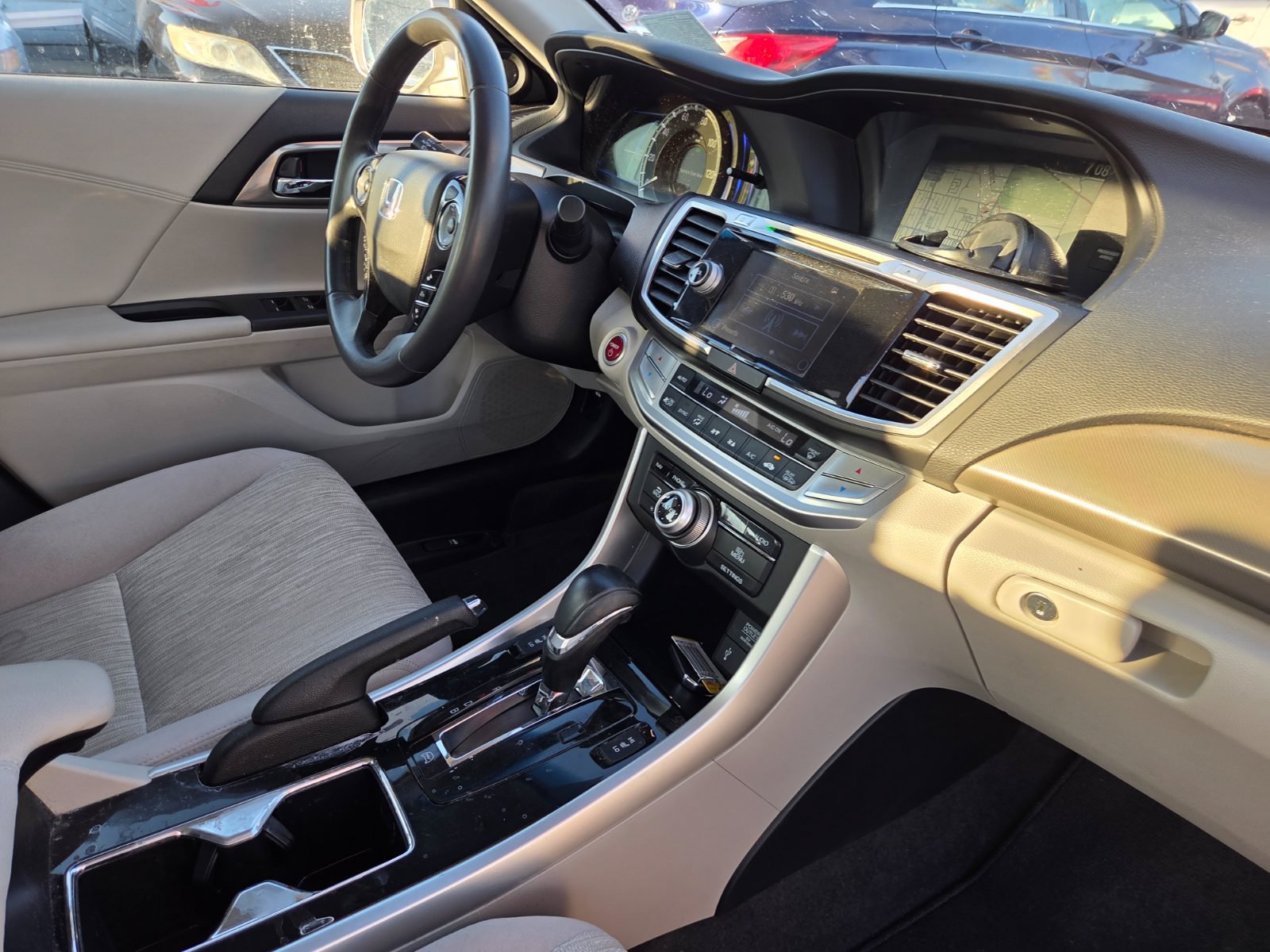 Used 2014 Honda Accord Plug-In Sedan image 16