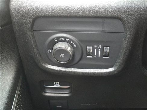 Used 2021 Jeep Grand Cherokee L Limited image 10