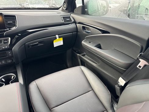 Certified 2026 Honda Ridgeline Black Edition image 18