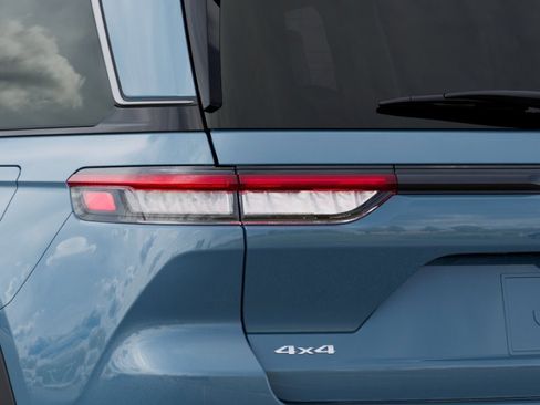 New 2026 Jeep Grand Cherokee Limited w/ Limited Altitude Package image 35