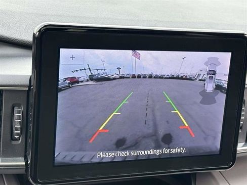 Used 2023 Ford Explorer XLT w/ Equipment Group 202A image 21