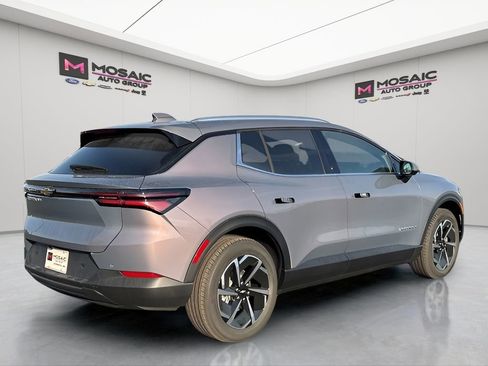 New 2026 Chevrolet Equinox EV LT image 7