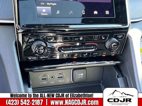 New 2025 Jeep Grand Cherokee Laredo image 25