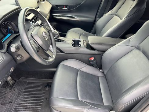 Used 2022 Toyota Venza XLE AWD/4WD image 17