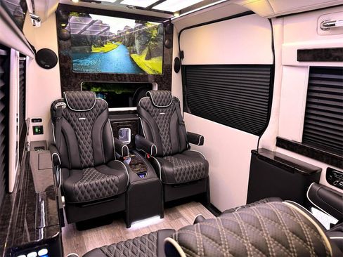 Used 2023 Mercedes-Benz Sprinter 3500 w/ Parking Package image 22