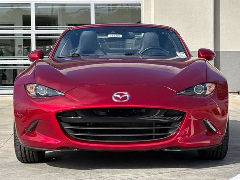 Used 2023 MAZDA MX-5 Miata Grand Touring RWD image 10