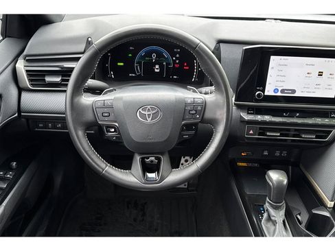 Certified 2025 Toyota Camry SE image 16
