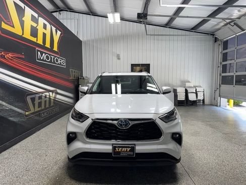 Used 2022 Toyota Highlander Limited AWD/4WD image 35