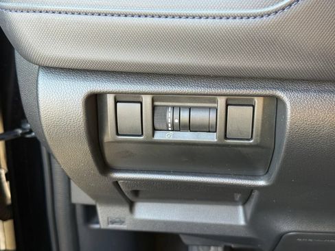 Certified 2025 Subaru Forester Premium AWD/4WD image 14