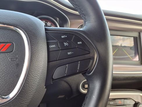 Used 2019 Dodge Challenger SXT image 22