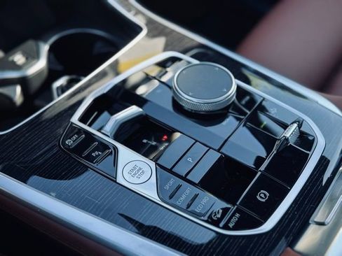 New 2026 BMW X7 xDrive40i w/ M Sport Package image 36