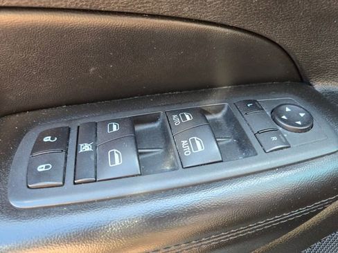 Used 2022 Jeep Grand Cherokee Limited AWD/4WD image 31