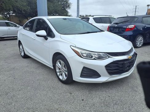 Used 2019 Chevrolet Cruze LS w/ LS Convenience Package image 1