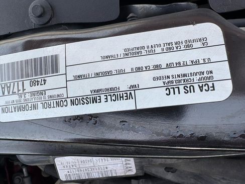 Used 2015 Chrysler Town & Country S image 62