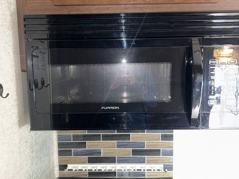 Used 2017 Ford E-450 and Econoline 450 Super Duty w/ Motorhome Prep Package image 27