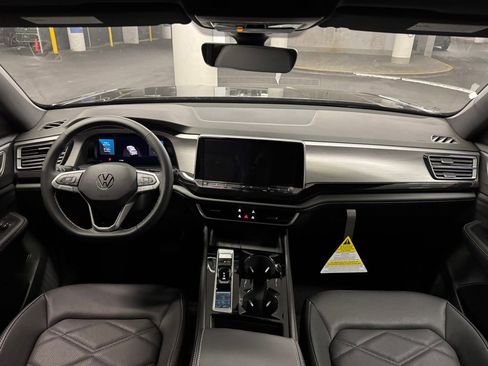 New 2026 Volkswagen Atlas Cross Sport SE image 7