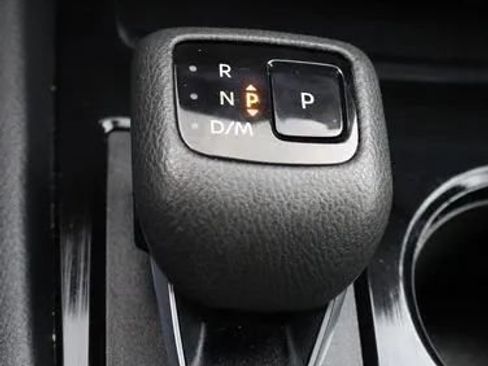 Used 2025 Nissan Rogue SV FWD image 35
