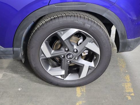 Used 2025 Hyundai Venue SEL FWD image 38