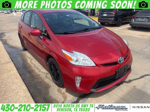 Used 2012 Toyota Prius Two FWD image 1