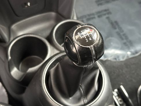 Used 2019 MINI Cooper 2-Door Hardtop image 21