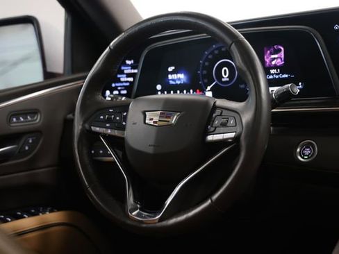 Used 2022 Cadillac Escalade ESV Premium Luxury image 33